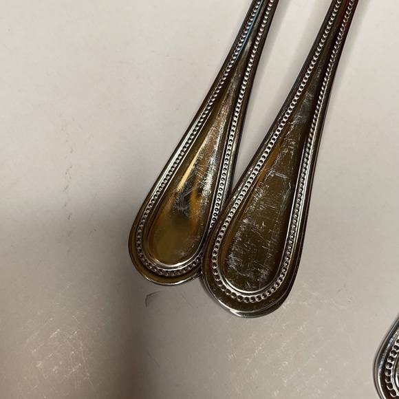 WALLACE Regal Pearl Stainless Steel Flatware 24 Pieces - Picture 7 of 12